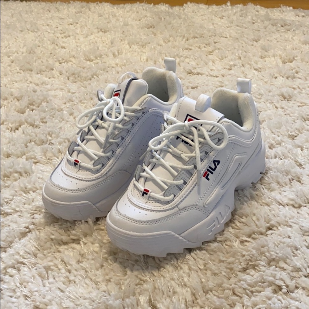 White filas